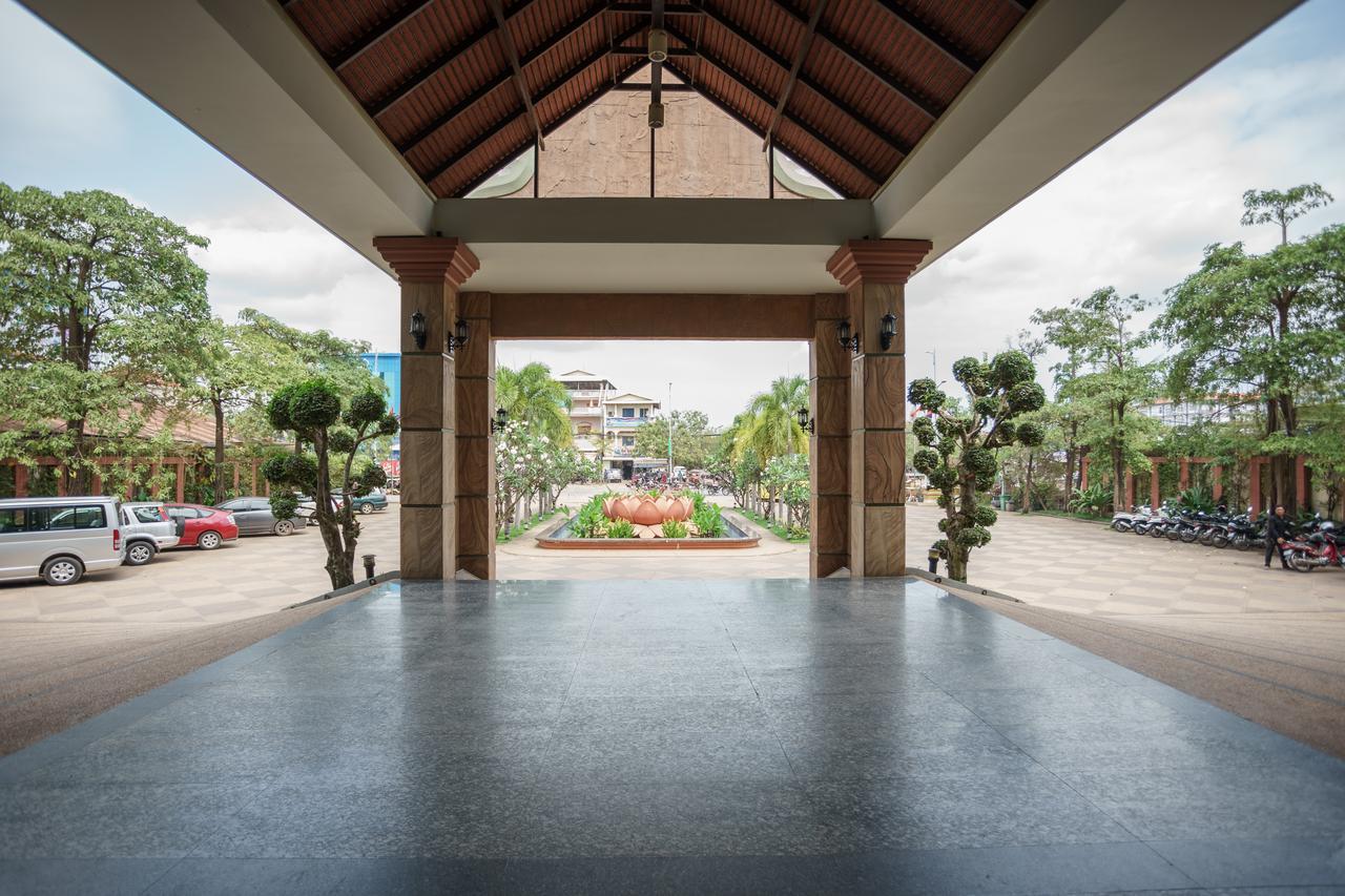 Smiling Hotel Siem Reap Exterior photo